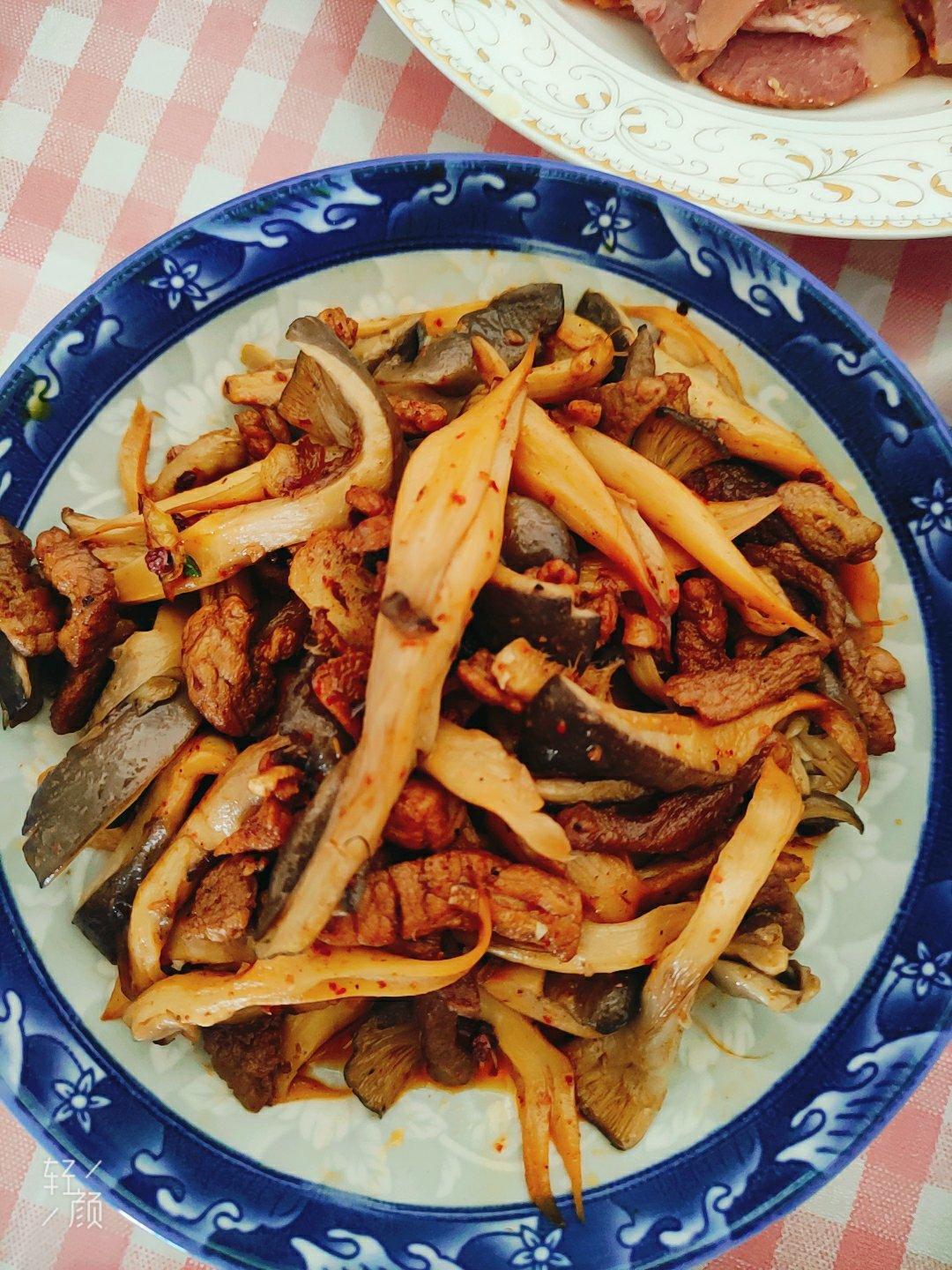 快炒，平菇炒肉，蘑菇炒出肉味道