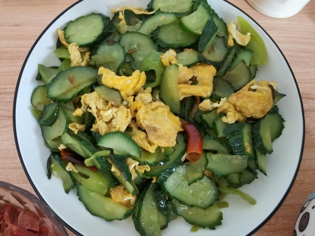 青椒黄瓜炒鸡蛋🥒🥚