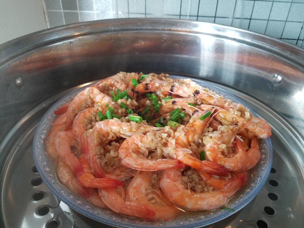 虾最美味的吃法必须是这个——蒜蓉蒸虾（多动图，孔瑶的食谱）
