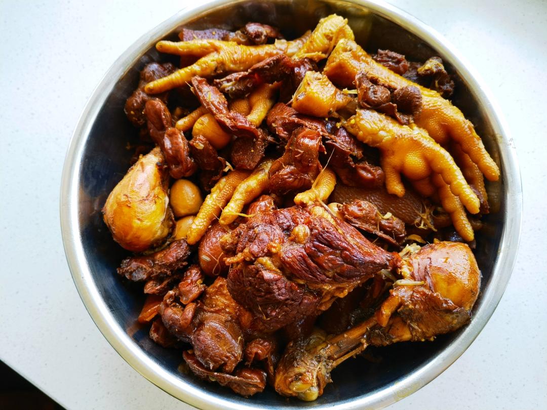 传统家乡卤味（卤五花肉、鸡爪、鸭胗等）