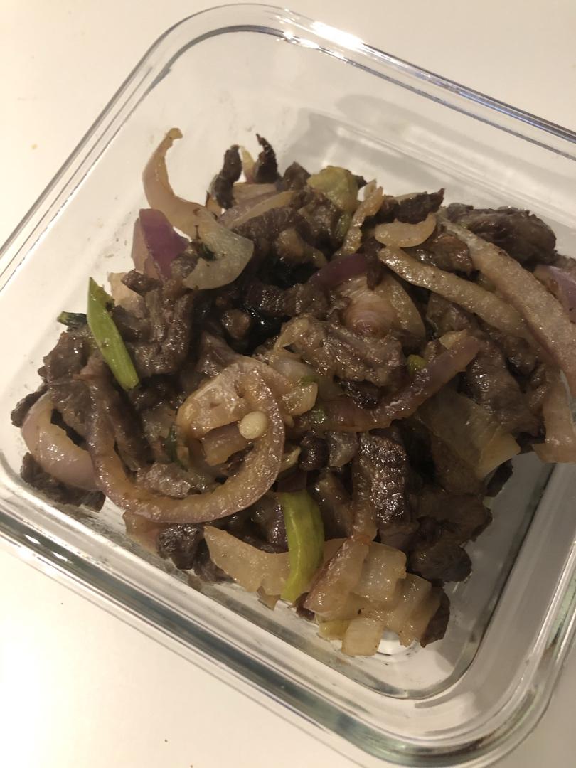 洋葱炒牛肉