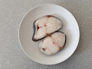 香煎阿拉斯加黑鳕鱼的做法 步骤2