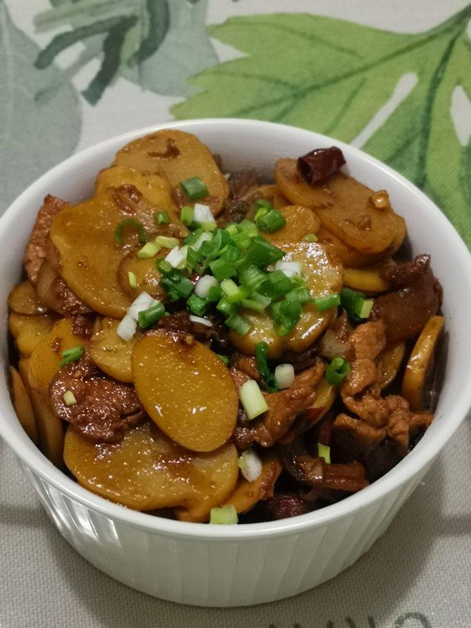 土豆烧肉片
