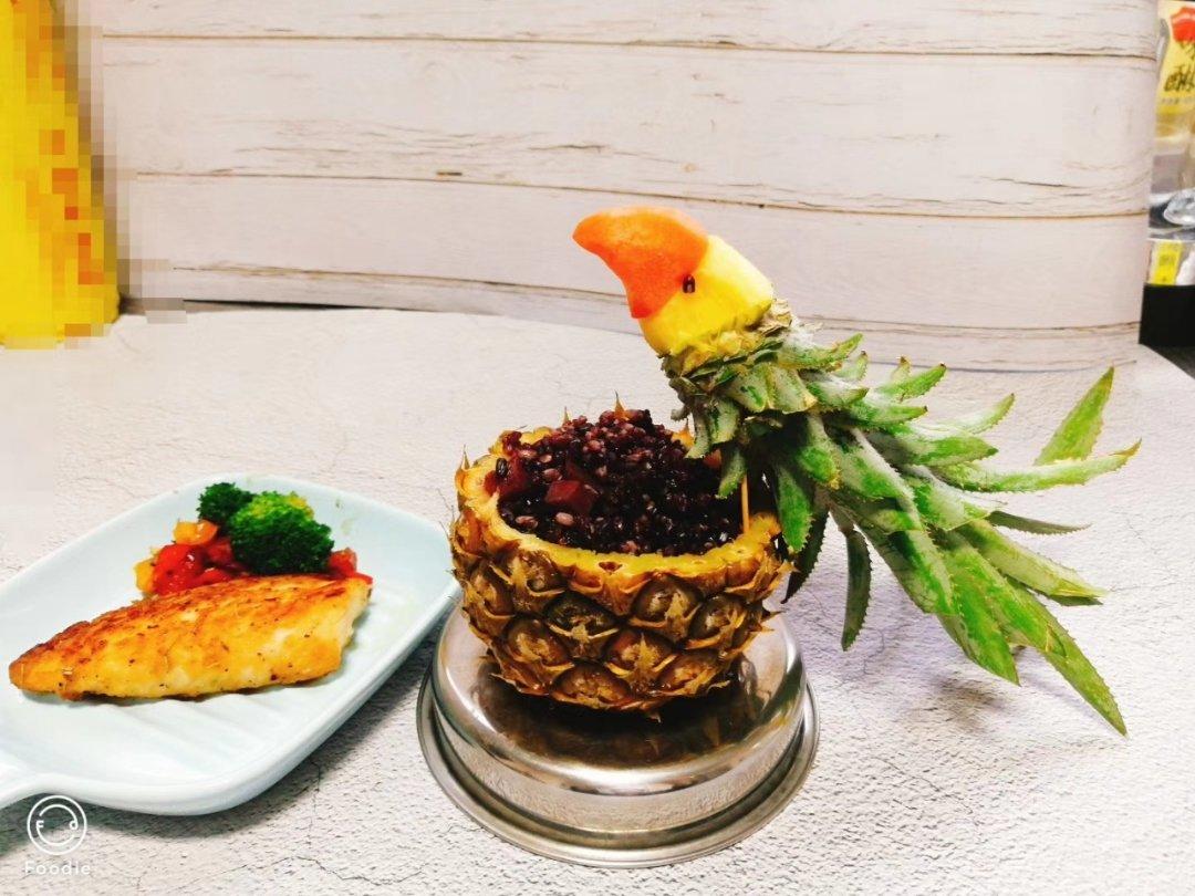 门前一颗葡萄树做的水果拼盘-鹦鹉菠萝凤梨