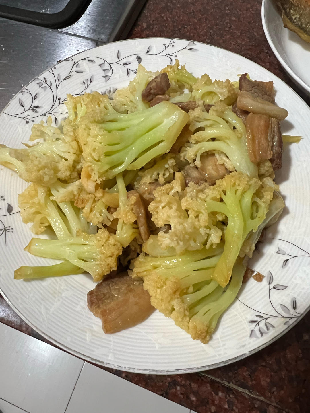 五花肉炒花菜