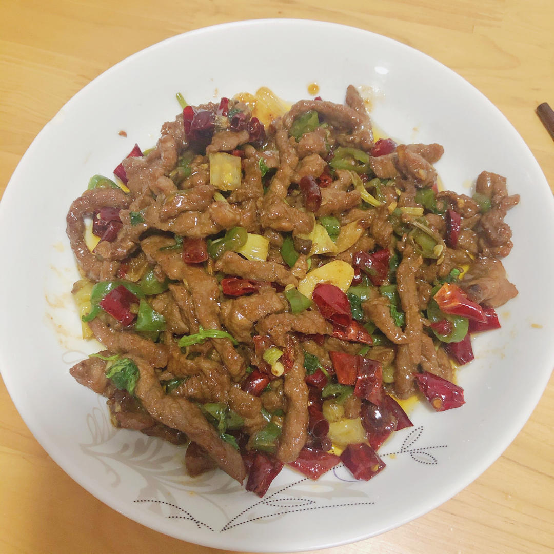 小炒牛肉（肉嫩味香）