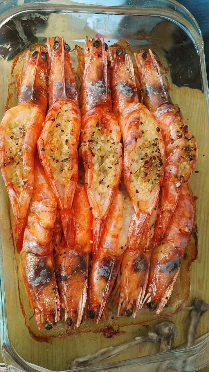 黑胡椒烤大虾（烤箱）的做法