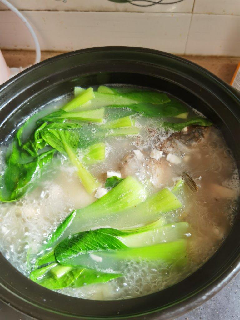 厨师长教你：“鲫鱼豆腐汤”的家常做法，满满的烹饪原理