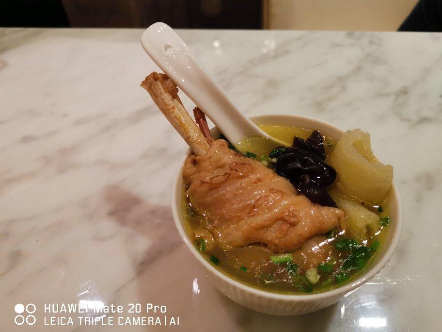竹荪鲜鲍鸡汤