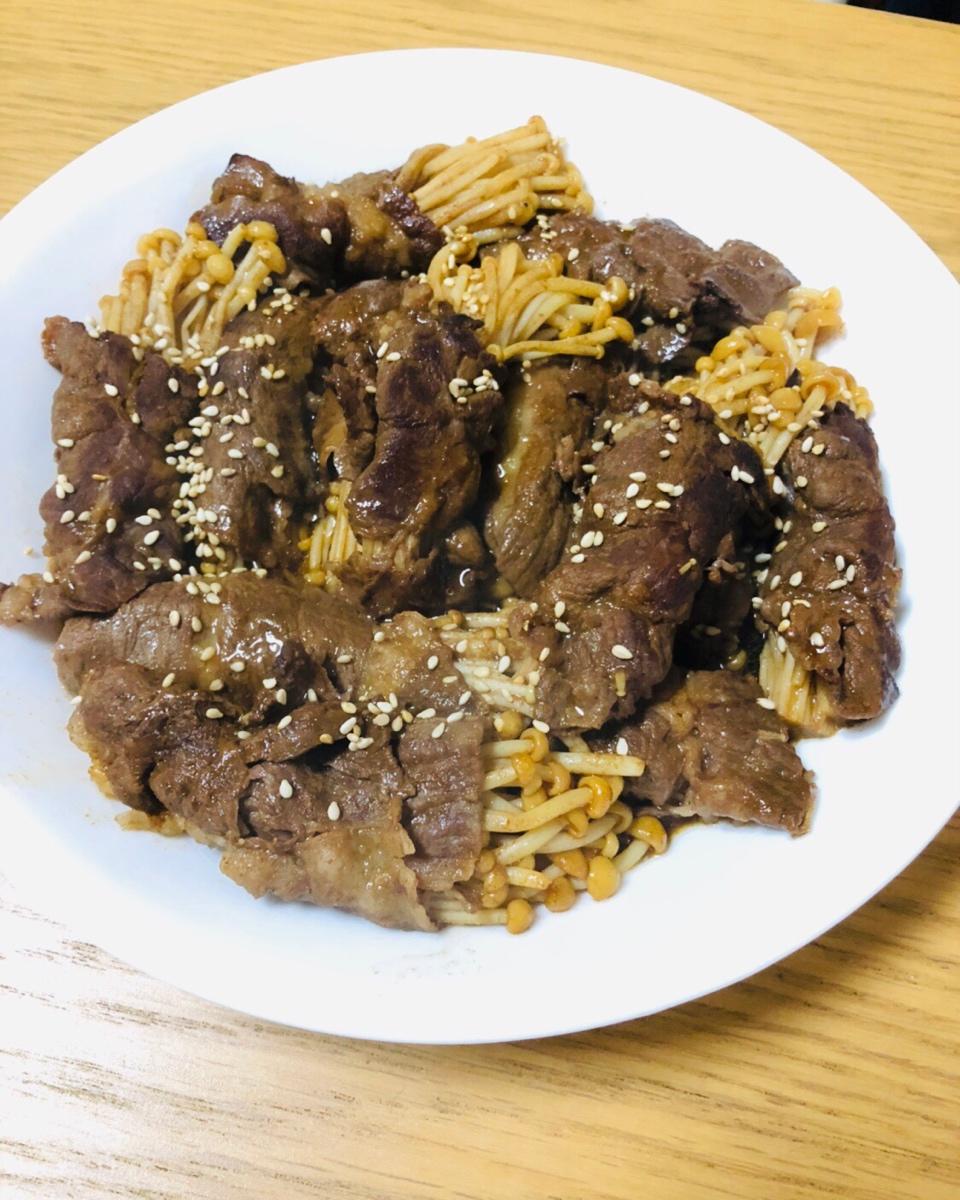 《花花家的菜》肥牛金针菇