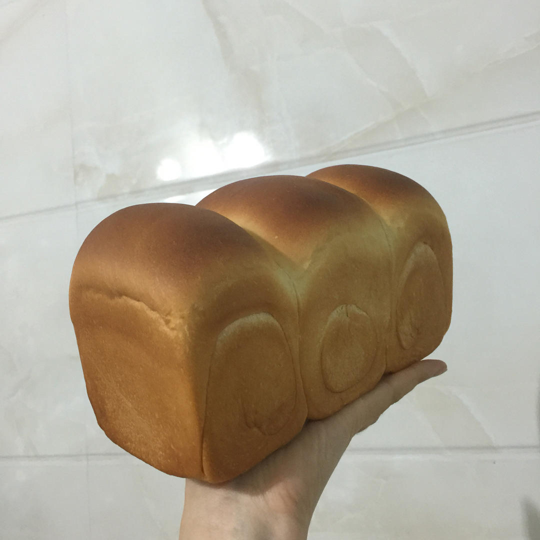 鲜奶吐司（老面法）
