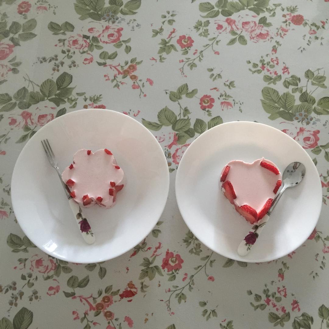 心形草莓慕斯蛋糕