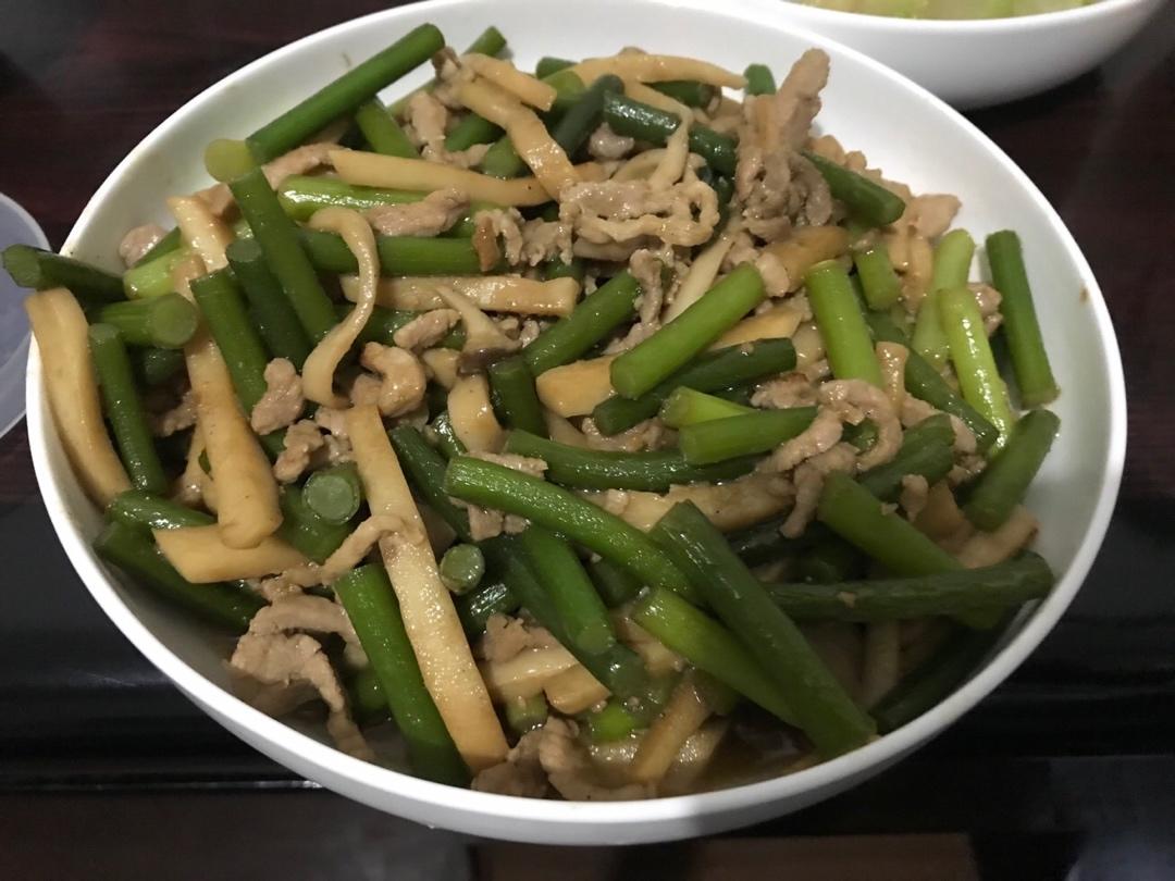 快手肉丝炒蒜薹