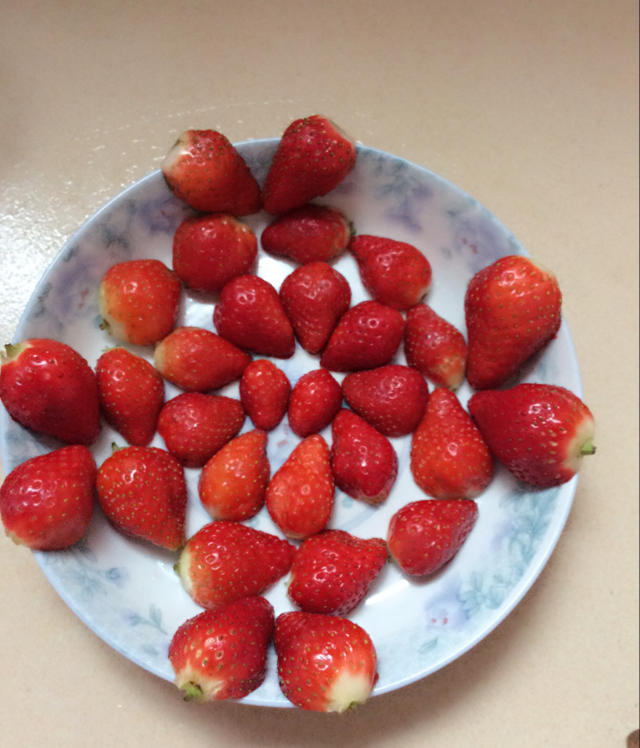 水果拼盘
（排排坐吃果果）