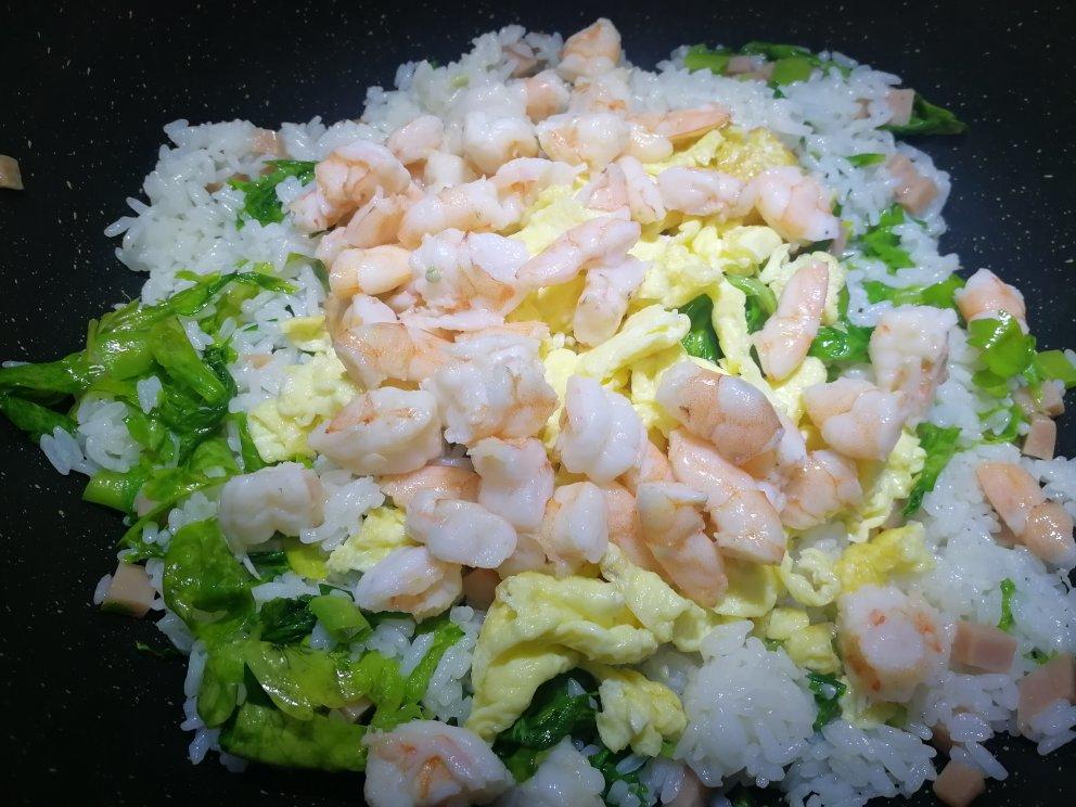 虾仁蛋炒饭