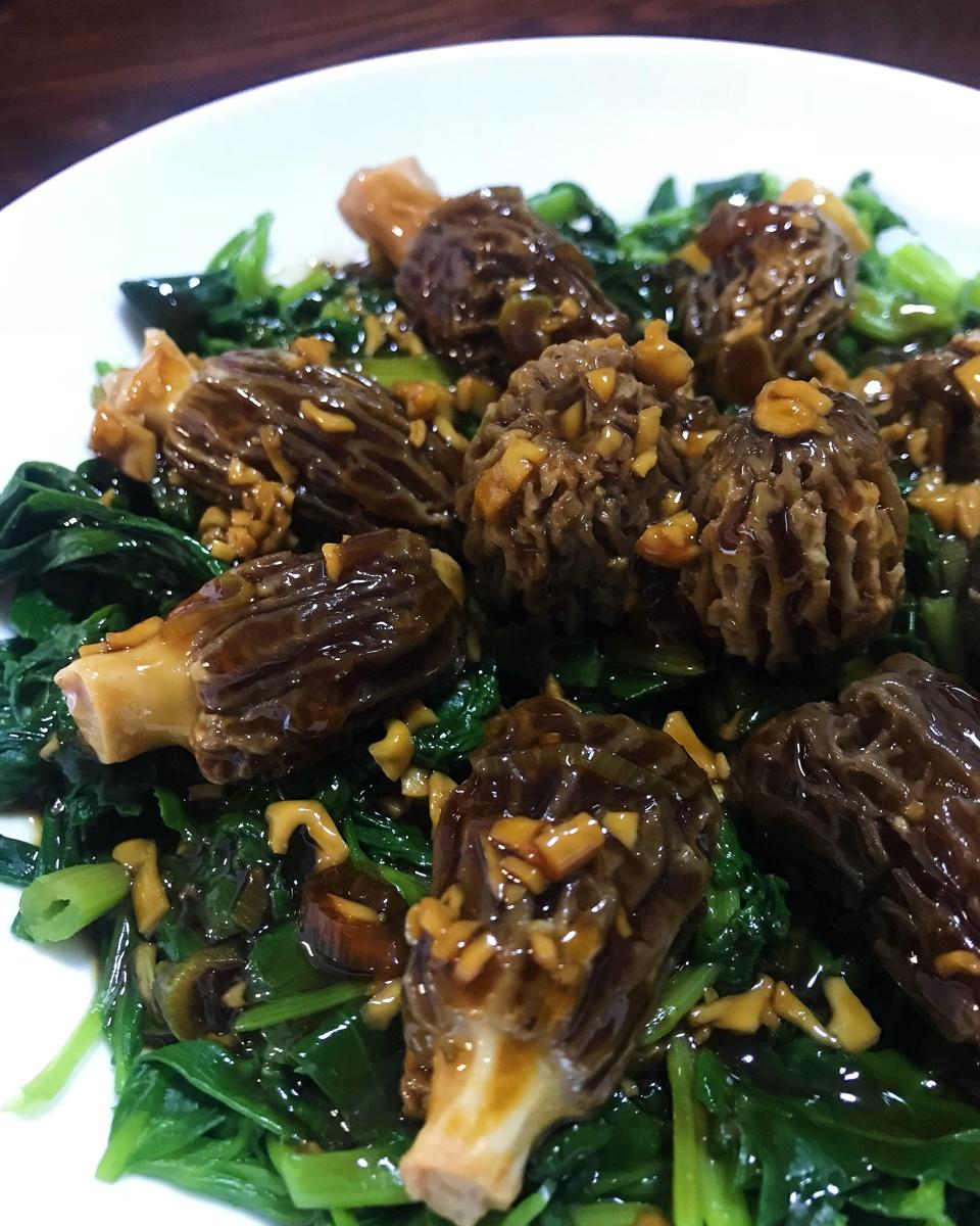 一口咬下终生难忘美味的羊肚菌酿肉