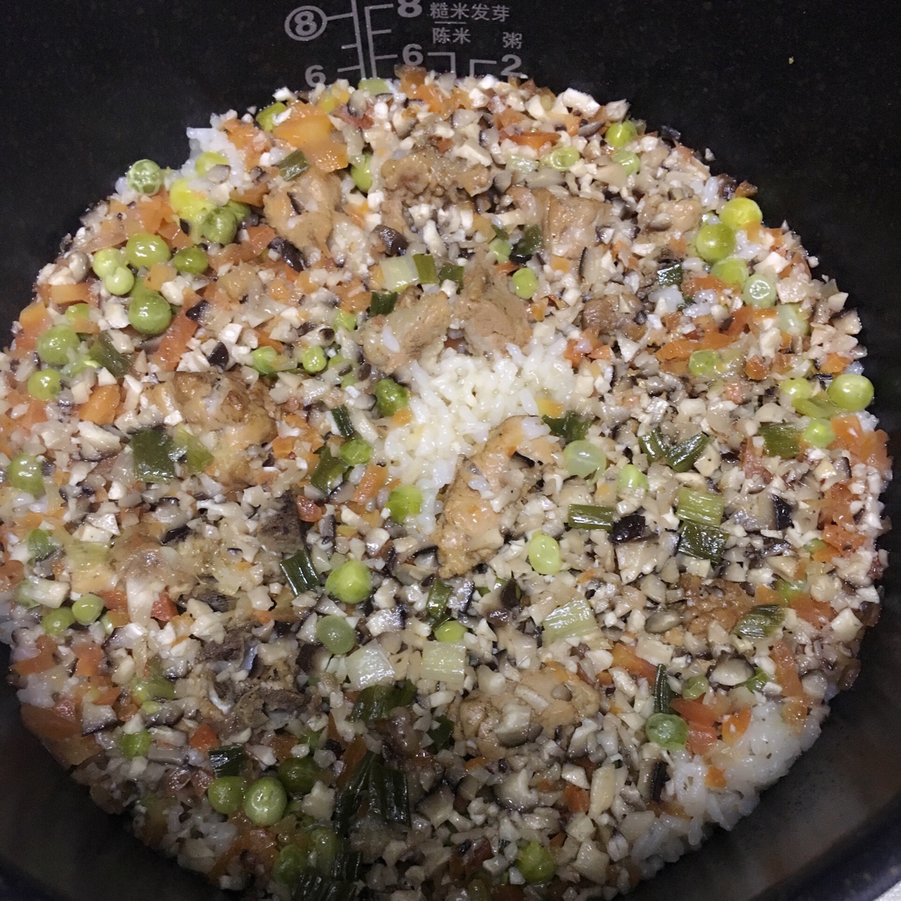 蒜香排骨闷米饭