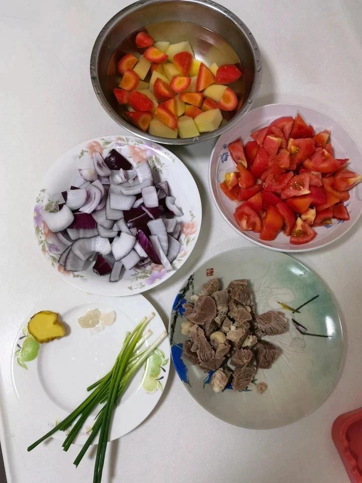 番茄土豆炖牛腩