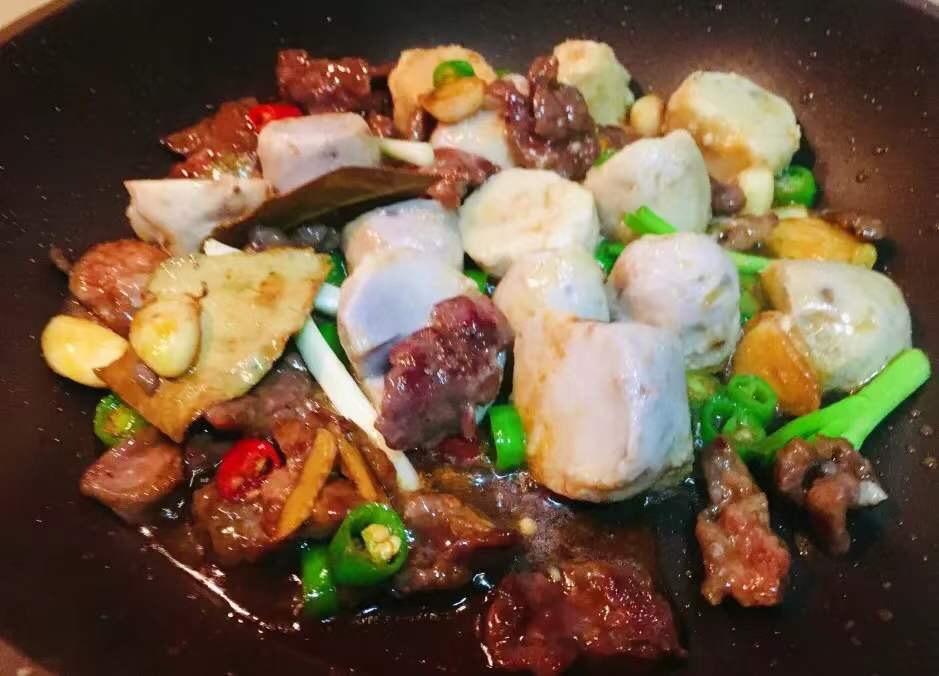 超下饭！记忆中的闽北美味芋子烧牛肉的做法