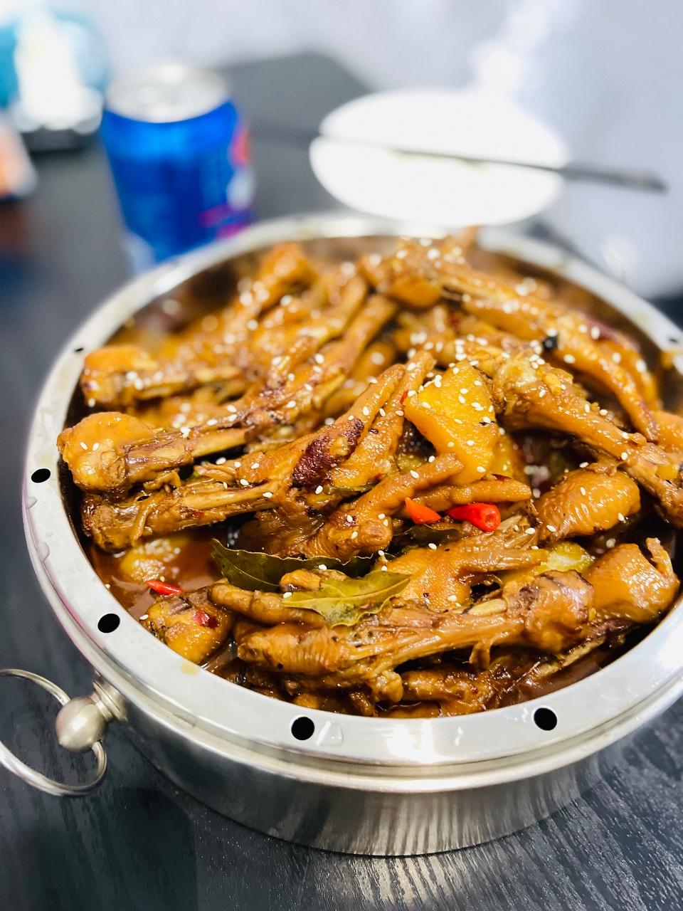 鸡爪煲
