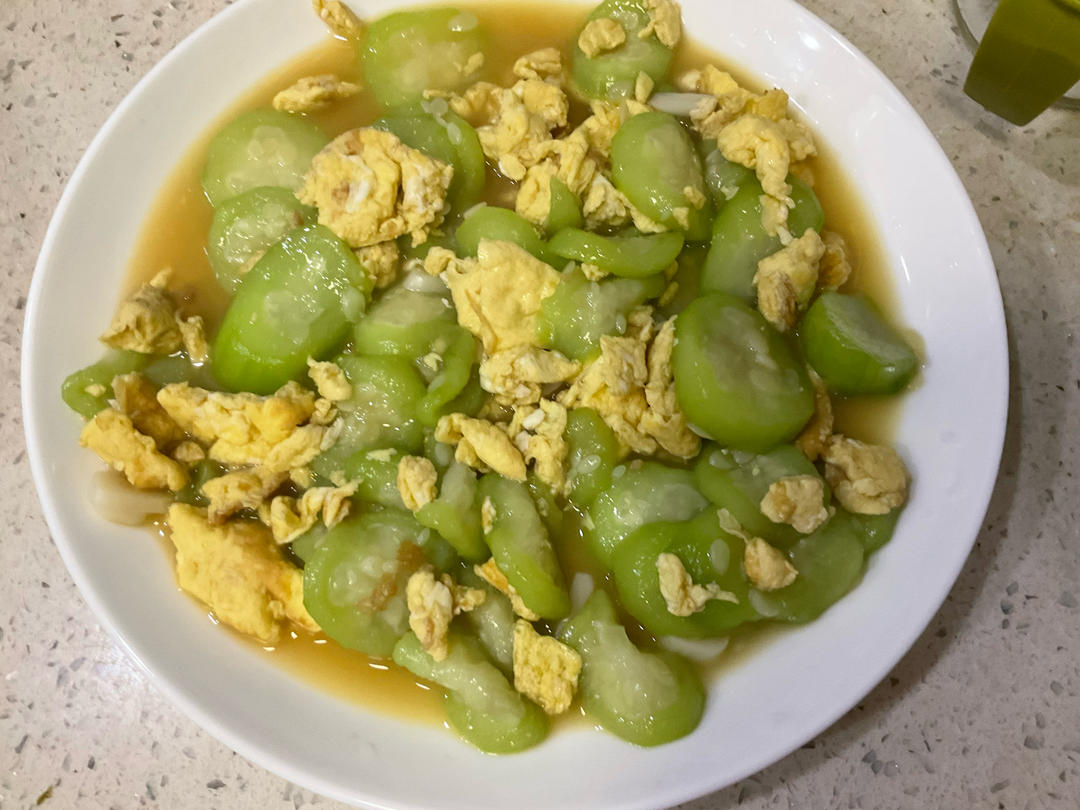 简单快手，五分钟搞定的丝瓜炒蛋