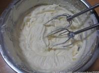 百香果马斯卡彭乳酪海绵卷的做法 步骤15