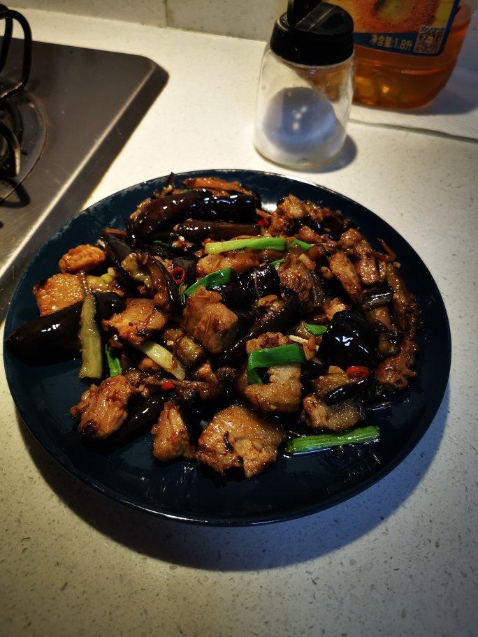 五花肉炒茄子
