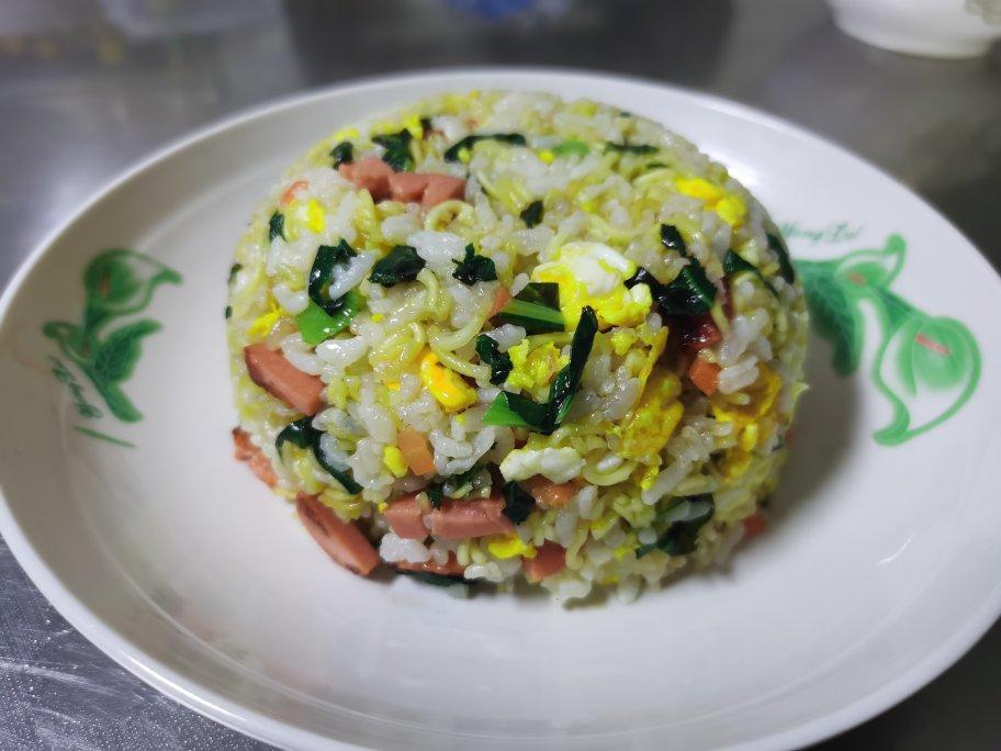 日本超🔥火的方便面炒饭[转自快手]