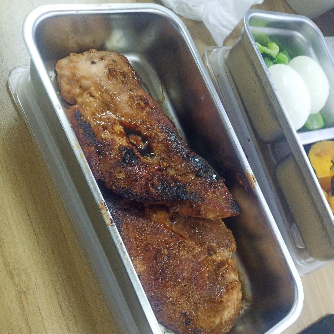 酷炫屌炸天好吃的煎鸡胸肉（香蒜蜂蜜煎鸡胸肉）