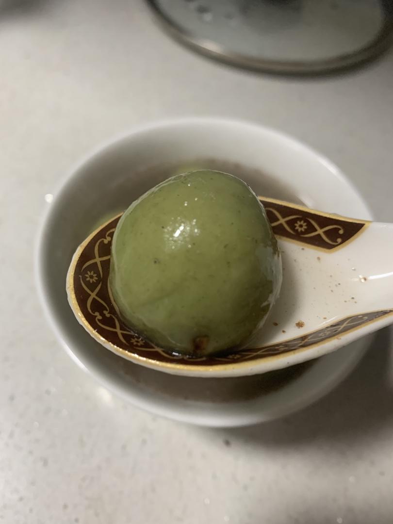 花生黑芝麻汤圆