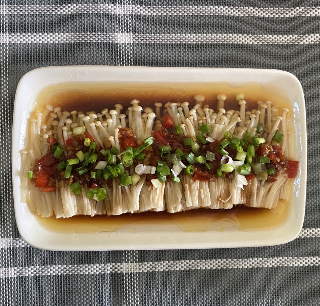 蒜蓉金针菇，简单快手的下饭神菜