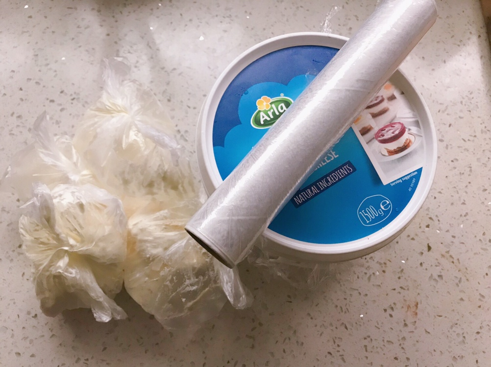 简单粗暴实用的大规格奶油奶酪分装，延长保存时间的方法的做法
