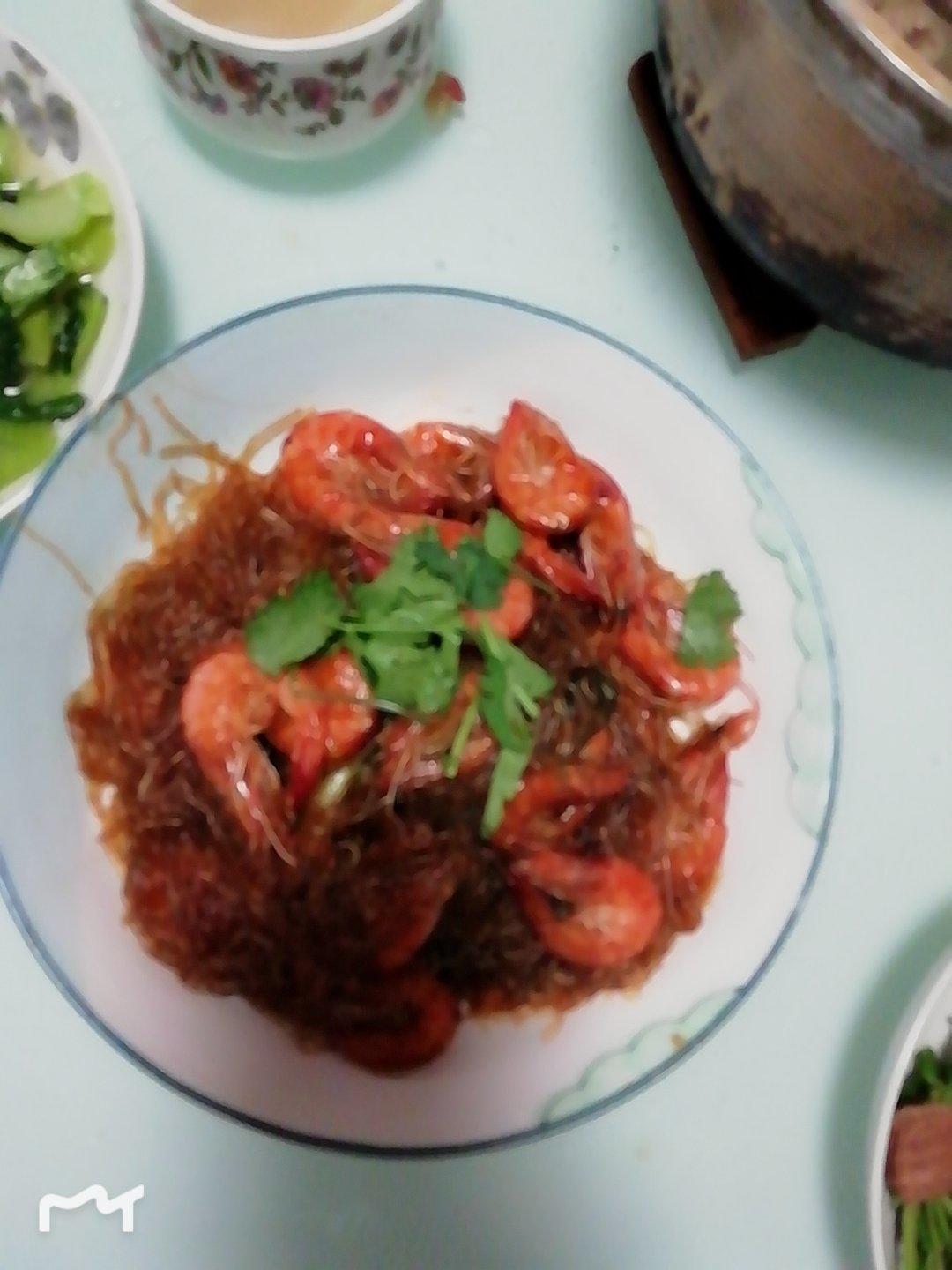 鲜虾粉丝煲