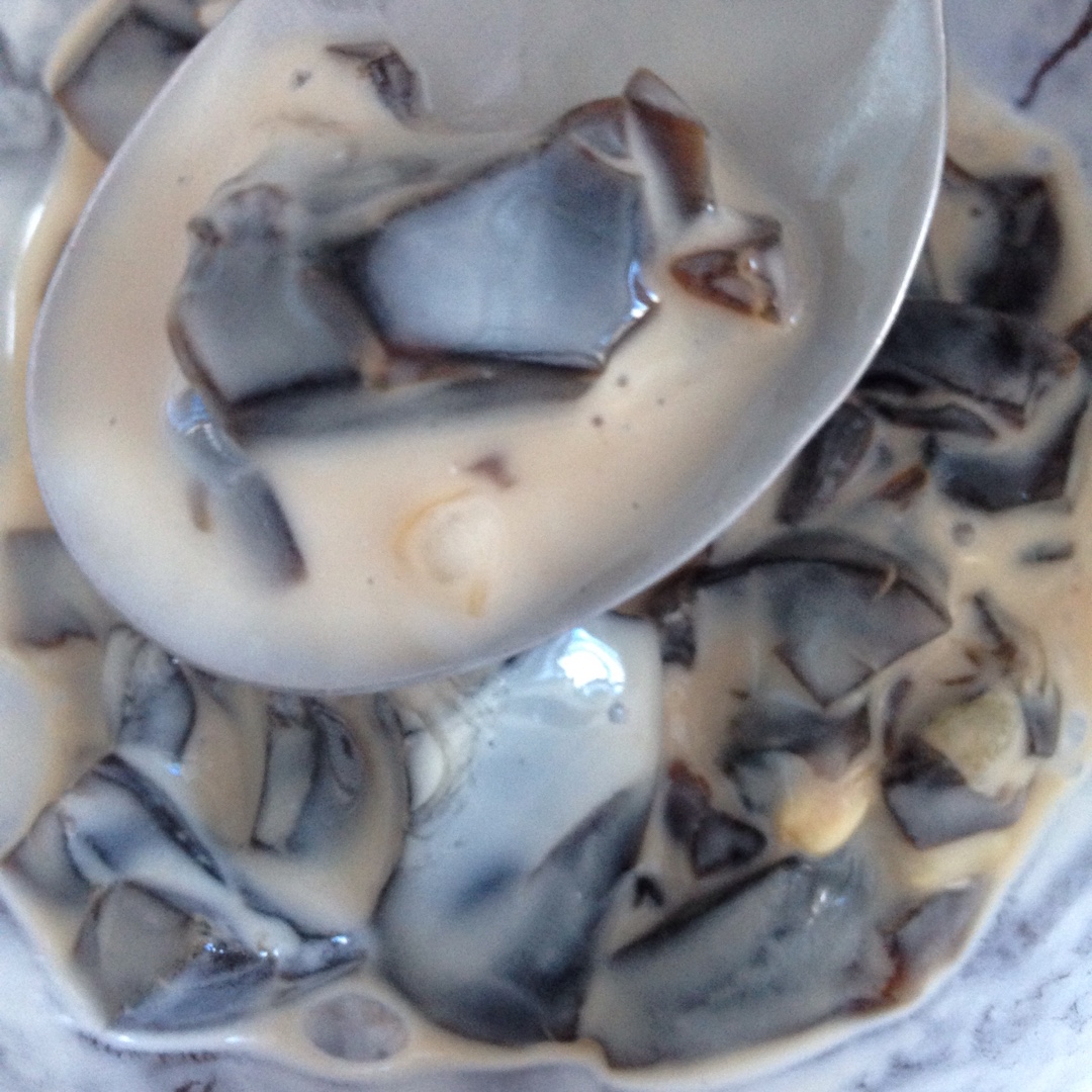 酸奶龟苓膏