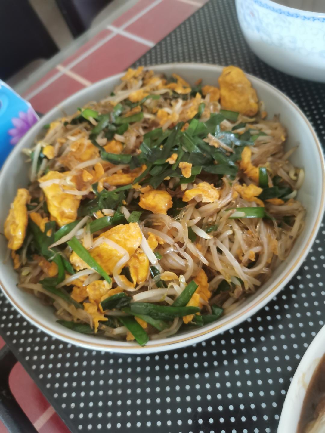 炒合菜（绿豆芽炒韭菜）