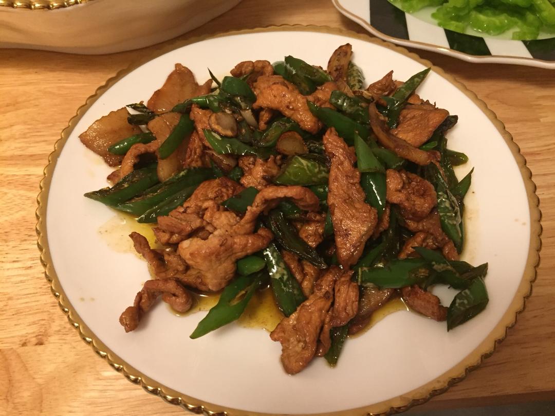 农家小炒肉【记忆中勾魂的油汤】