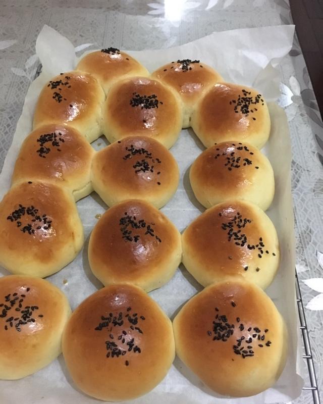 普通面粉做的柔软小餐包