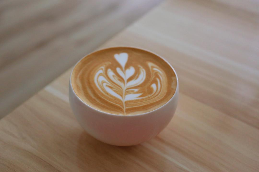 ☕自学拉花不急不嗔🐱