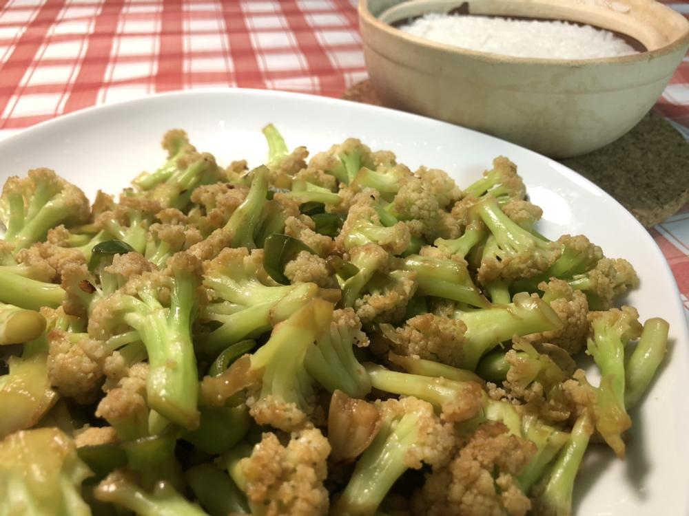 老丁的私房菜-干锅花菜