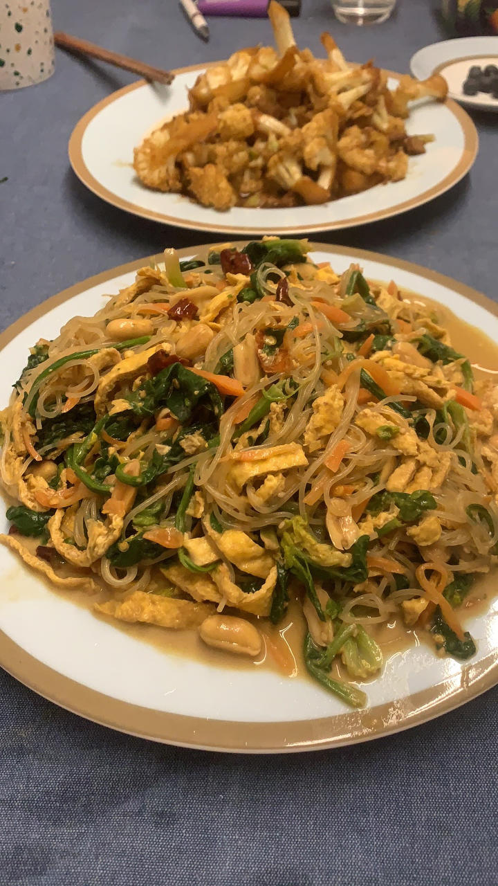 开胃爽口又营养的菠菜拌粉丝