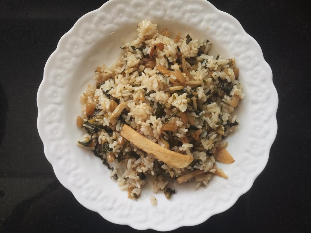 特色咸菜炒饭