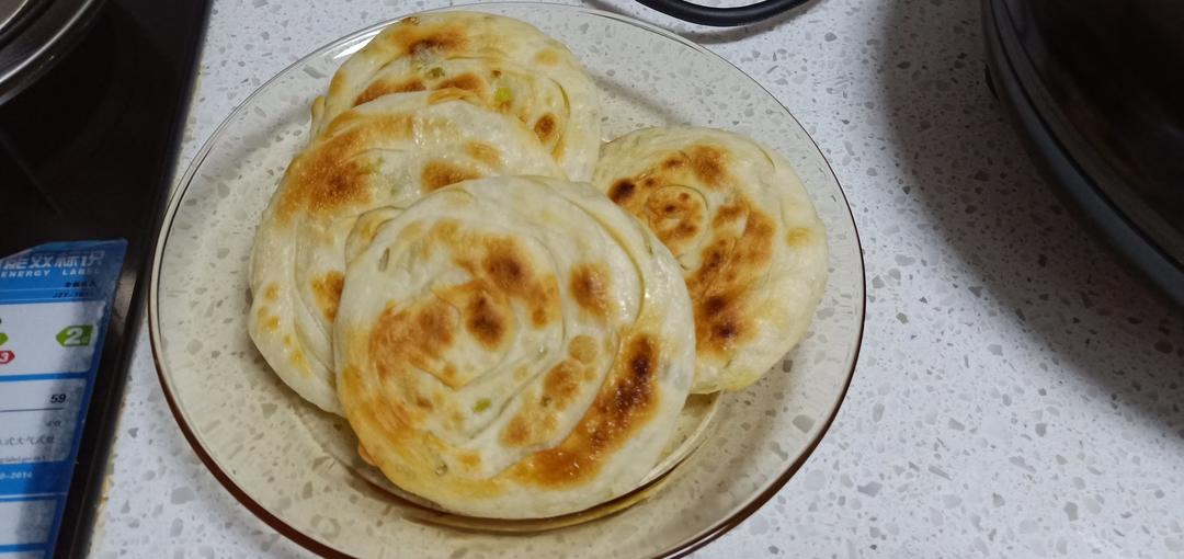 饺子皮做葱花小饼