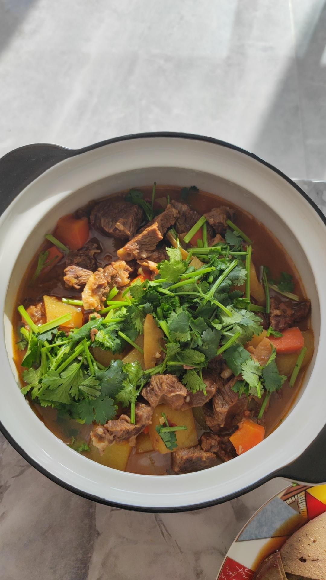 土豆焖牛腩