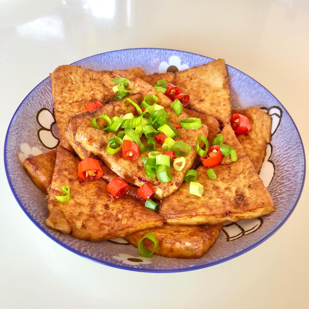 香煎豆腐（卤水豆腐）的做法