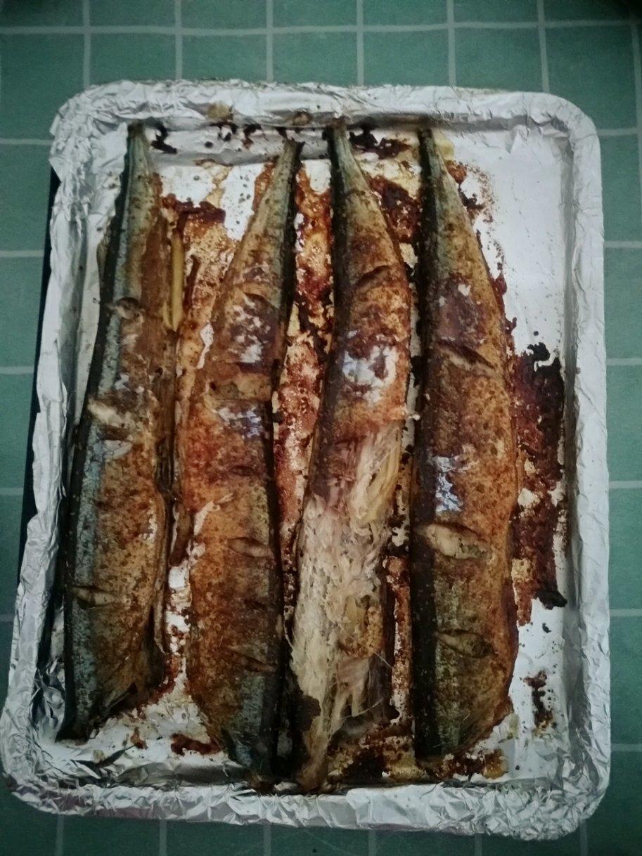 烤秋刀鱼