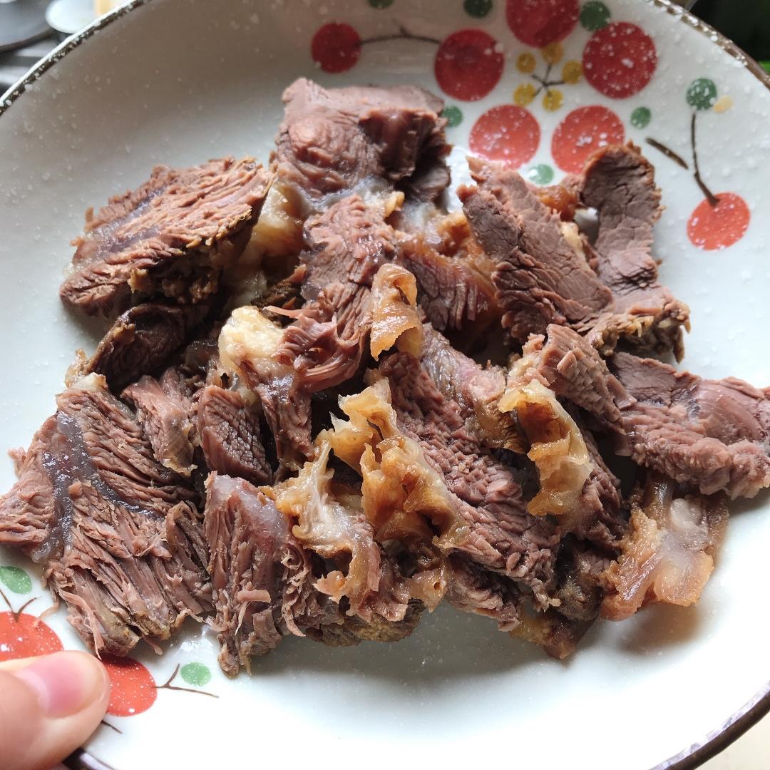 卤牛肉