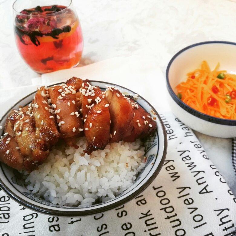 照烧鸡腿饭