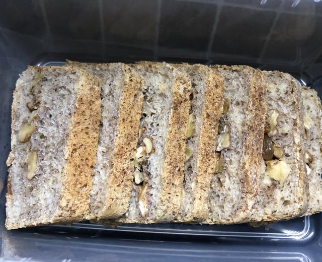 老面免揉无糖燕麦坚果面包(20%黑麦全麦提前一天冷藏)的做法