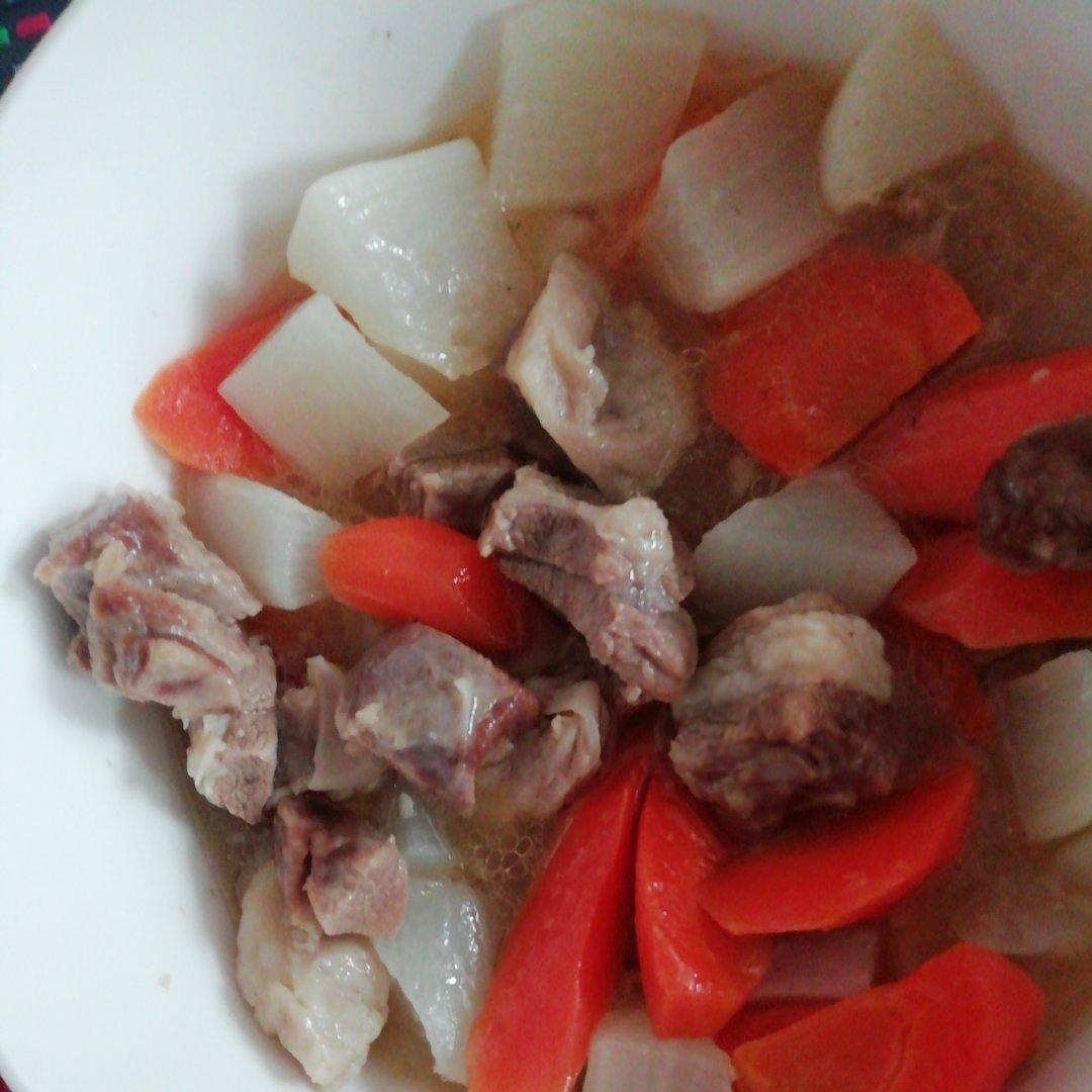 羊肉炖白萝卜