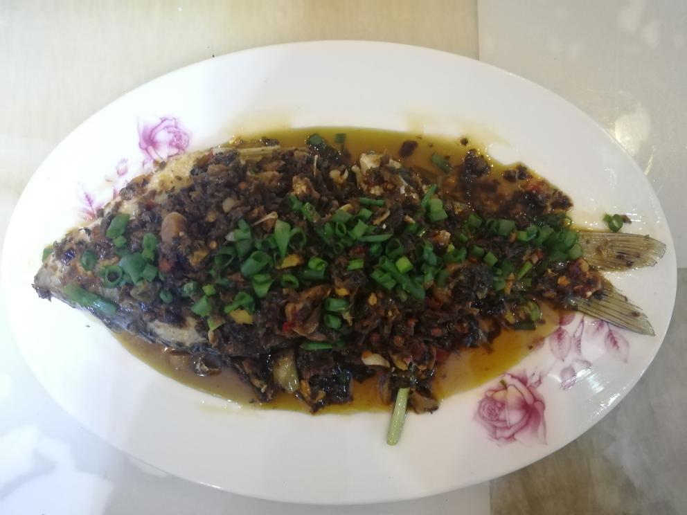 芽菜鲫鱼